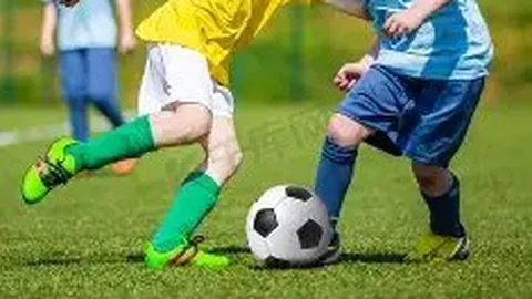 曼城加盟背后揭秘：库尔图瓦透露德布劳内助力，球队选择与己心意相合